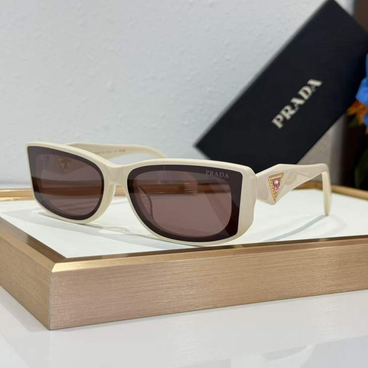 Picture of Prada Sunglasses _SKUfw76146131fw